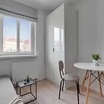 Comfort Zone By Bookinghost Apartmán